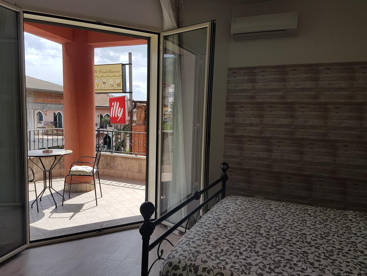 La Porta Dell'Alcantara Gaggi Екстериор снимка