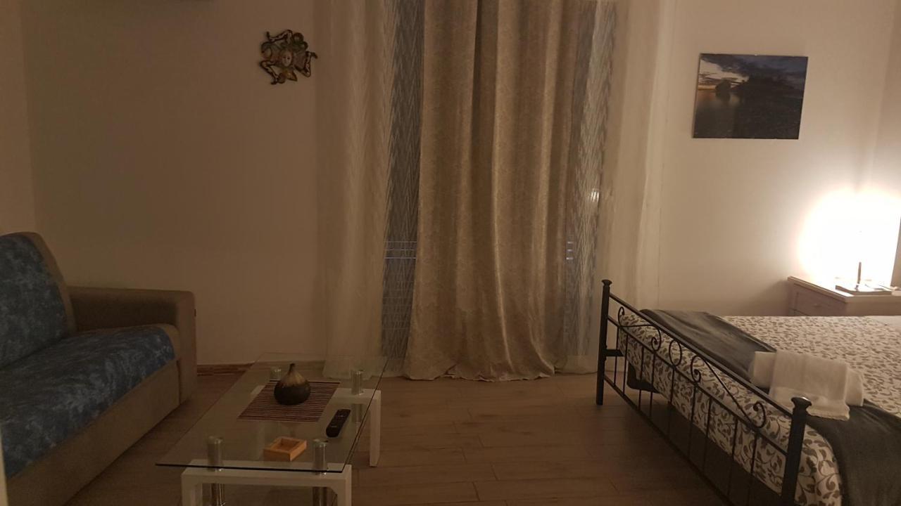 La Porta Dell'Alcantara Gaggi Екстериор снимка
